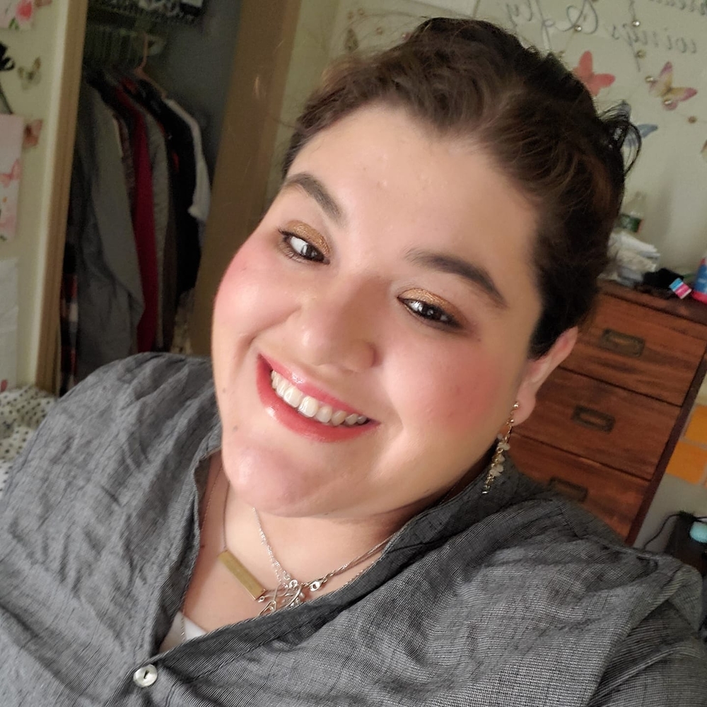 Meet your Posher, Alicia